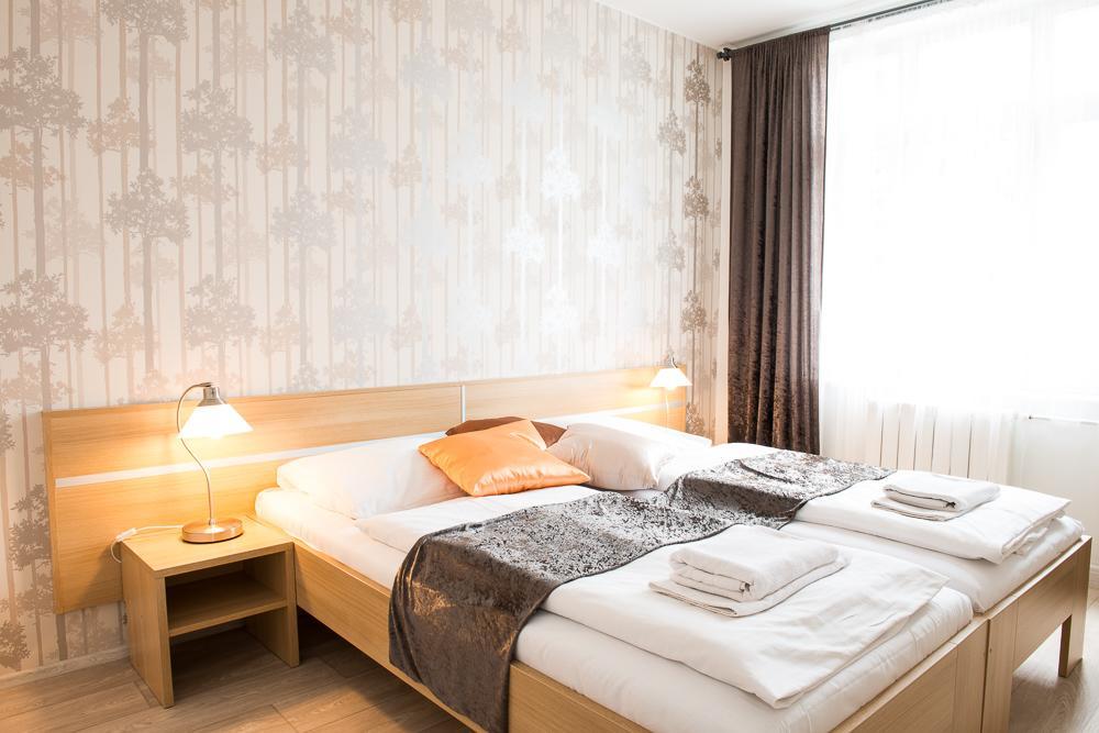Hotel Imos Břeclav Buitenkant foto