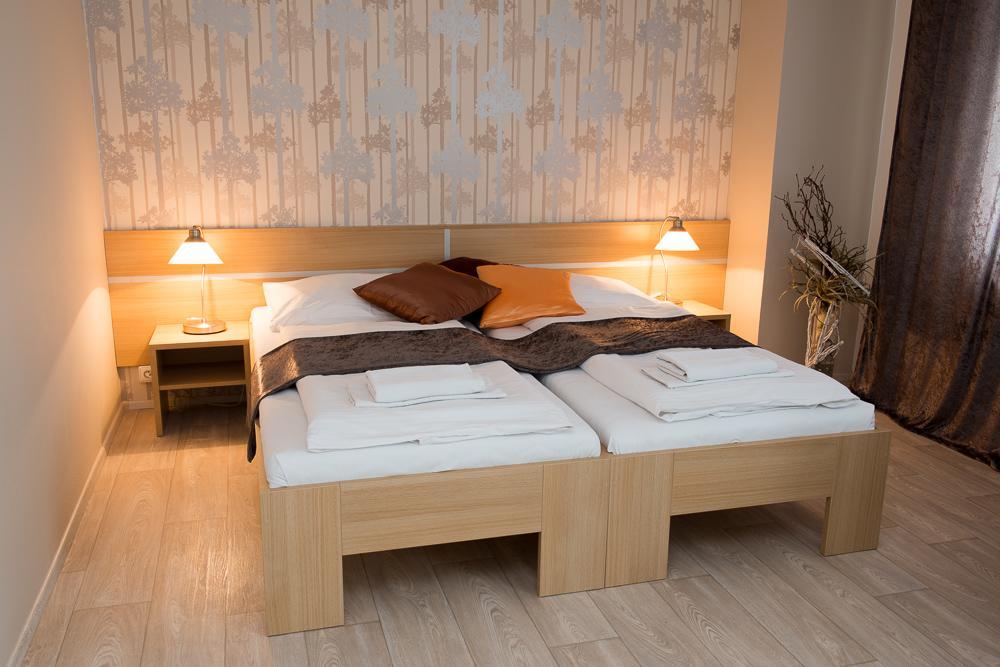 Hotel Imos Břeclav Buitenkant foto