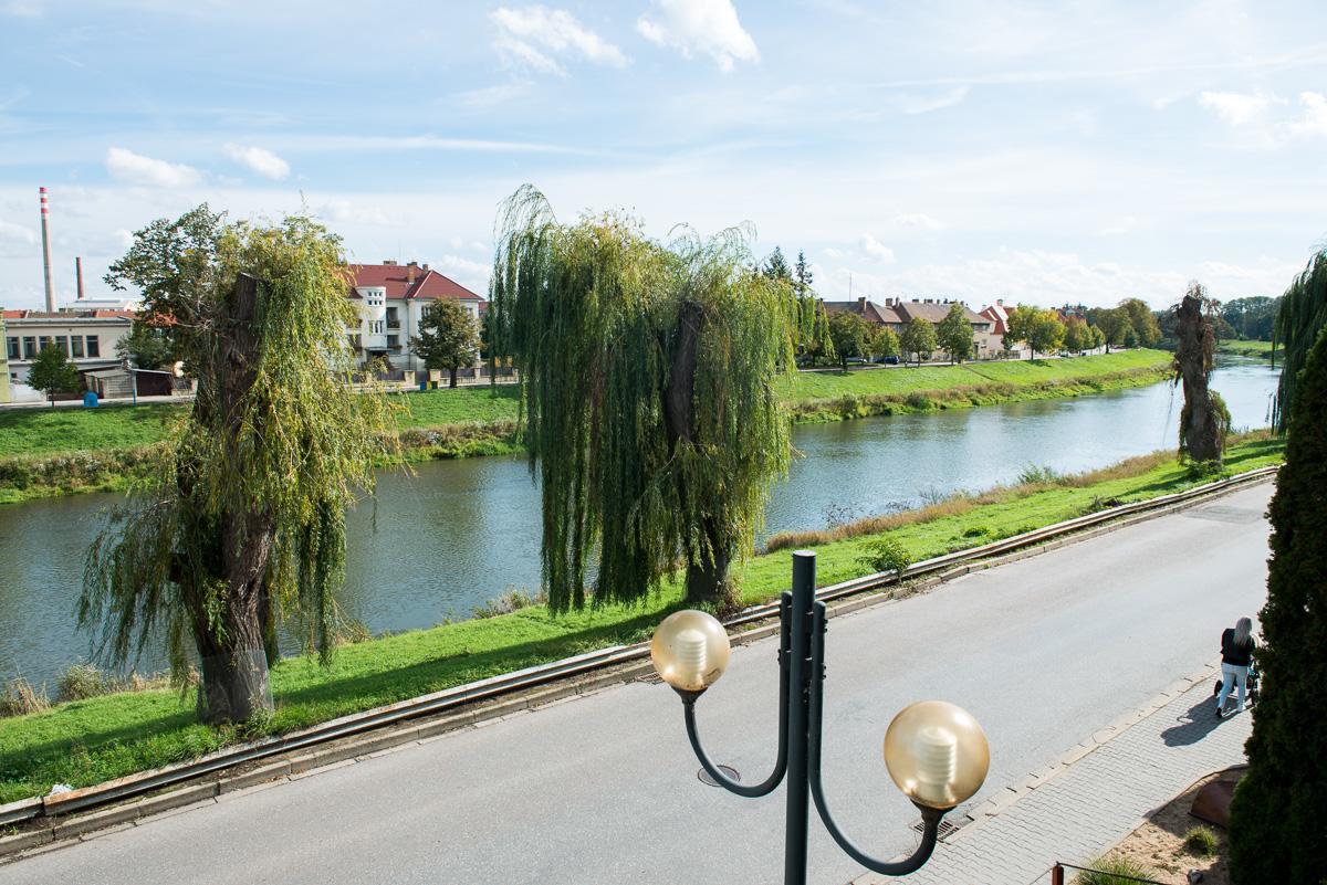 Hotel Imos Břeclav Buitenkant foto